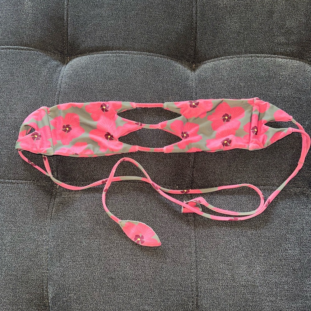 Benoa swim top
